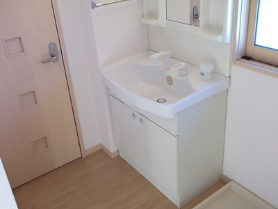 【エントランス】 | Ｄｒｅａｍ　Ｓｋｙ　ＡＢ | 『ＤｒｅａｍＳｋｙ』反転イメージ