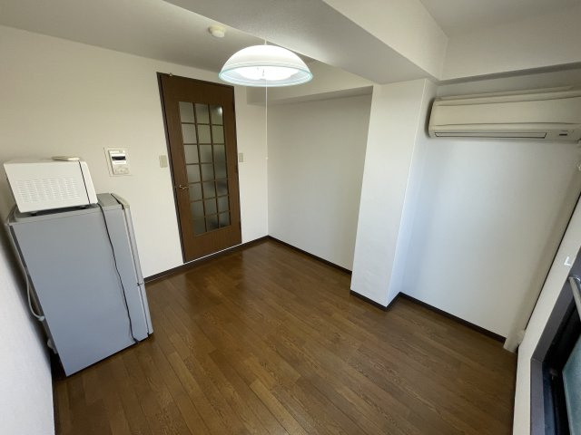 リンダプラヤ甲子園の居間・リビング