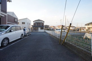 【駐車場】