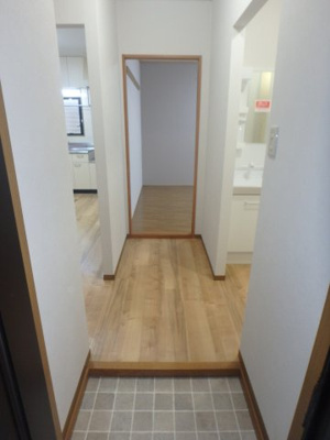 【玄関】 | シャンポール日吉A | 日吉町　シャンポール日吉A　2LDK　玄関