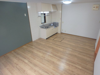 【居間・リビング】 | シャンポール日吉A | 日吉町　シャンポール日吉A　2LDK　居間・リビング