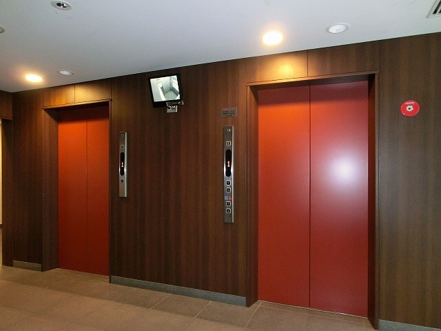 ParkAxis元浅草stageの設備|モニター付エレベーター２台