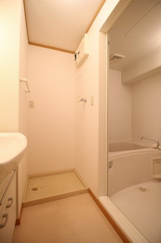 プロムナードⅢの洗面所|脱衣所/同型タイプの別のお部屋のお写真です