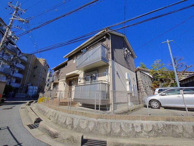 グランシャリオ（三碓）の外観