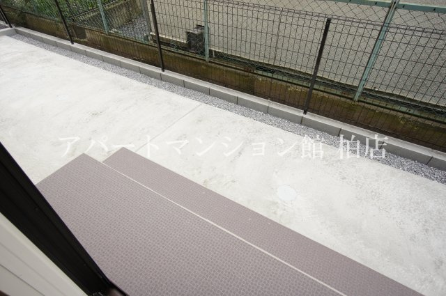 サイドガーデン南増尾A棟のバルコニー