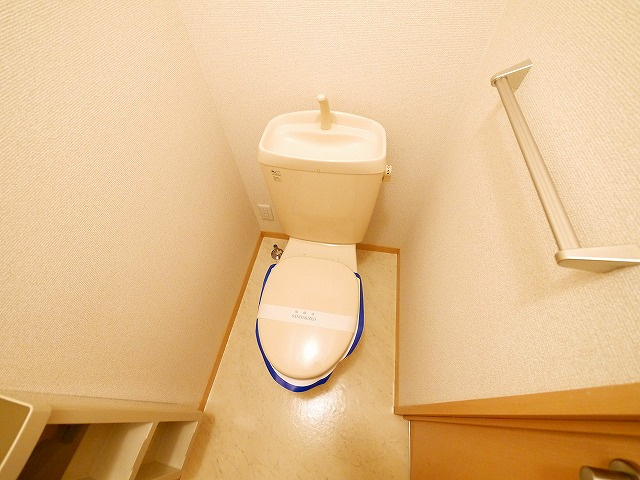 オ・パン法蓮町のトイレ|落ち着いたトイレです