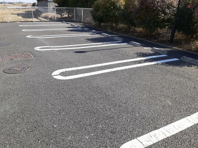 グレース アロッジオの駐車場