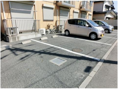 【駐車場】 | 【シャーメゾン】シャーメゾン四街道 | 駐車場は１台付無料です