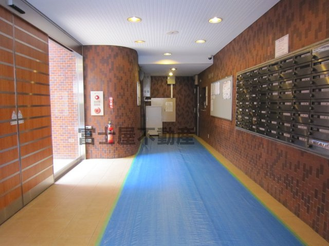 トーカンマンション大山のエントランス
