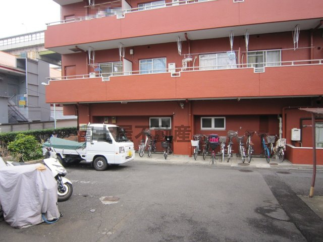 トーカンマンション大山の駐車場