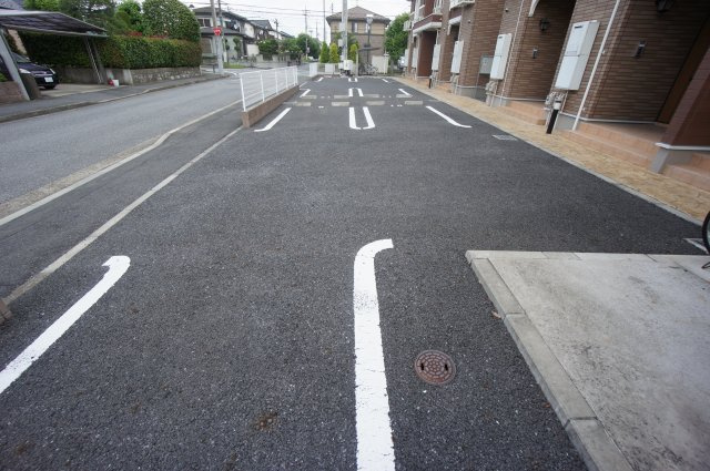 グランパルティⅢの駐車場