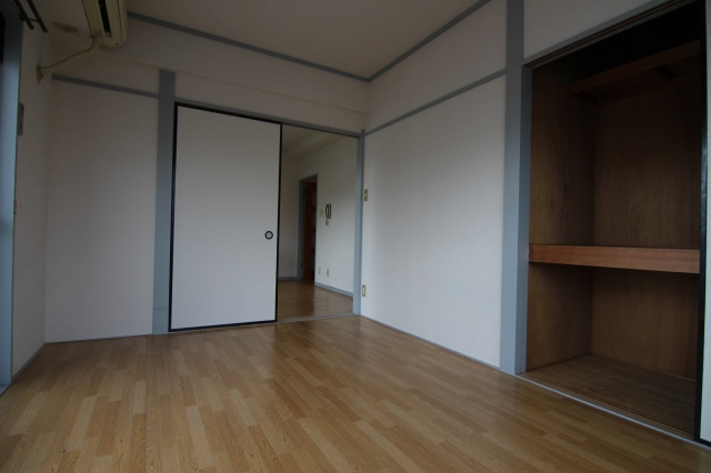 ラ・ベルハイツの洋室|他のお部屋の参考写真となります。