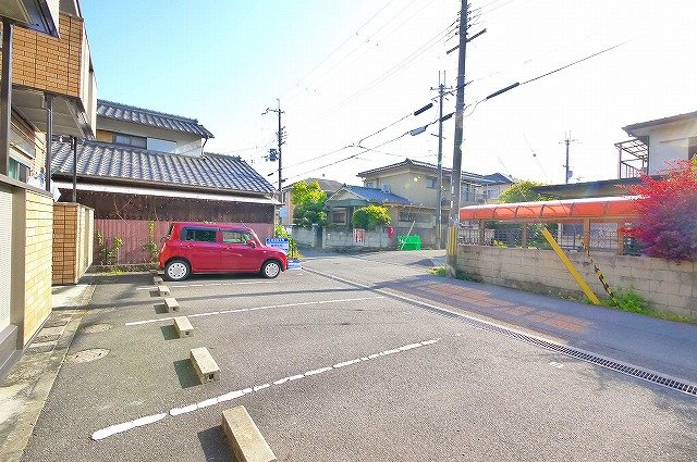 さくらハイツの駐車場|お車をお持ちの方はこちらをご契約ください。