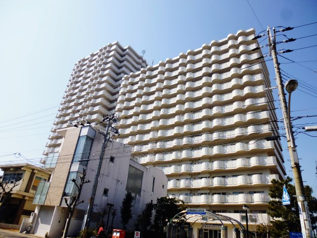 サバービアシティ21A棟の外観