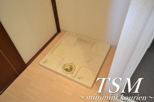 エステムコート香里園の洗面所|室内洗濯機置場