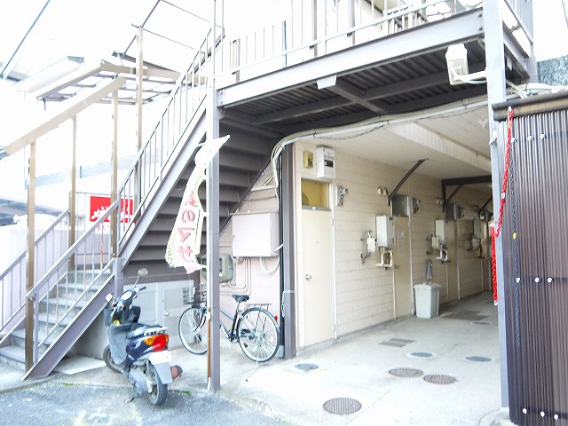 サンコーハイツのエントランス|建物の内部です