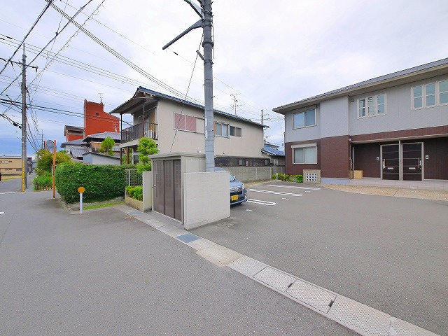 シャーメゾン和