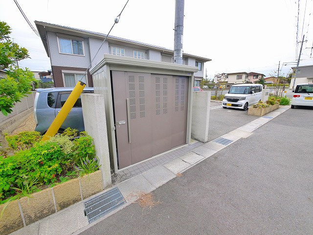 シャーメゾン和