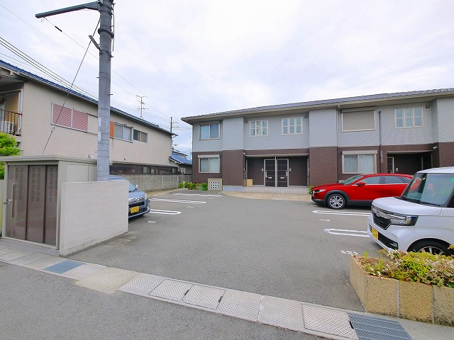シャーメゾン和