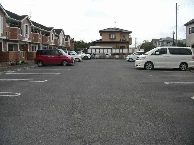 サニーコートⅠの駐車場