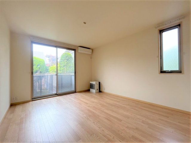 ベルフラワーの居間・リビング