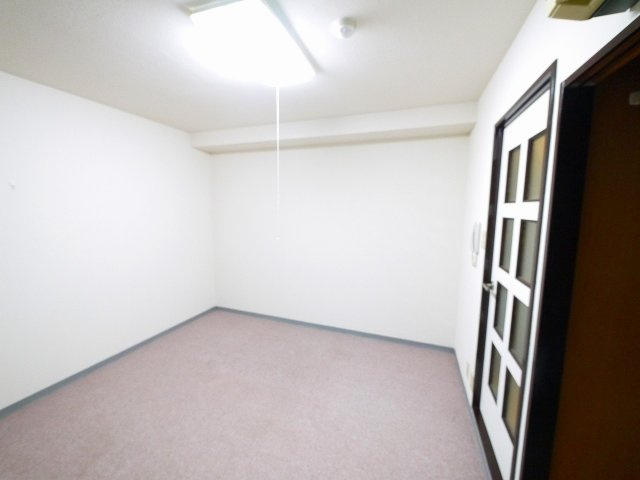 ディアコート奈良（東木辻町）の内装|明るい室内です