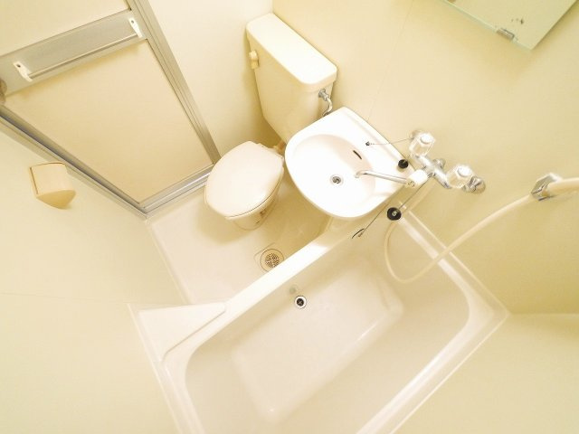 ディアコート奈良（東木辻町）の浴室|お掃除もし易いユニットバスタイプ。