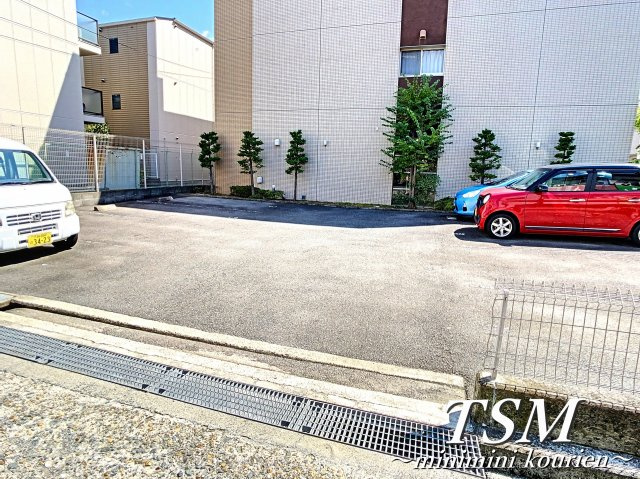 エスポワールの駐車場|敷地内駐車場