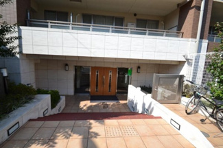 【エントランス】