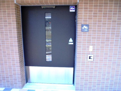 【その他共用部分】 | ル･サンク南千里ローレルコート | バイク置場★