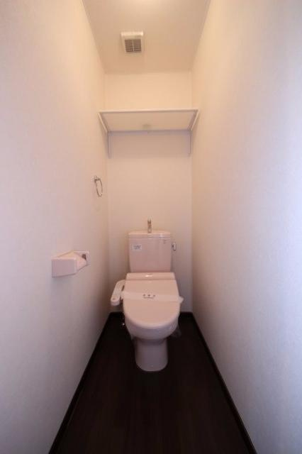 ラ・カーサ・フェリーチェのトイレ|ゆったりとした空間のトイレです