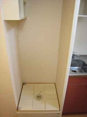 【内装】 | カルナック | 室内洗濯機置場です。