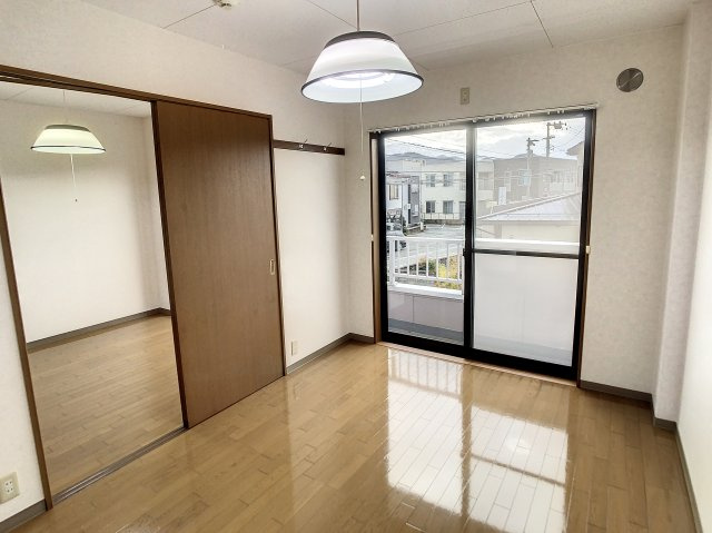 ライフステージ芳武の洋室