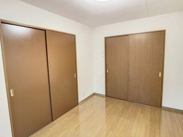 ライフステージ芳武の洋室