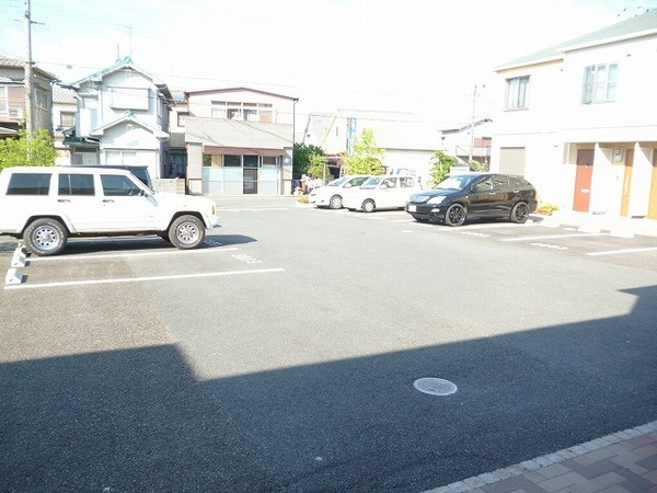 MASTCOURT加古川南Bの駐車場