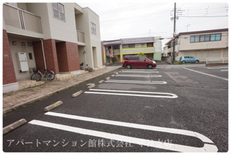 【駐車場】