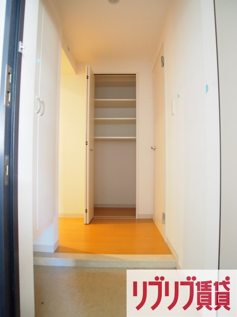 サンライズ・新町大塚ビルの玄関