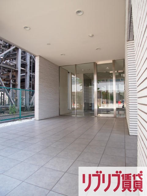 サンライズ・新町大塚ビルのエントランス