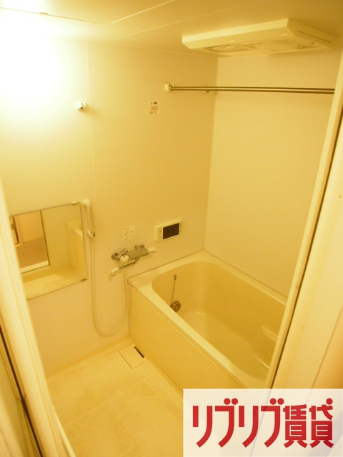 サンライズ・新町大塚ビルの浴室