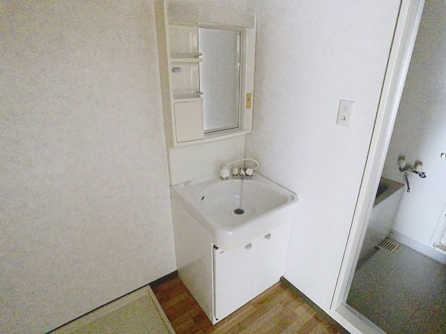 ハイデンスニーズの独立洗面台