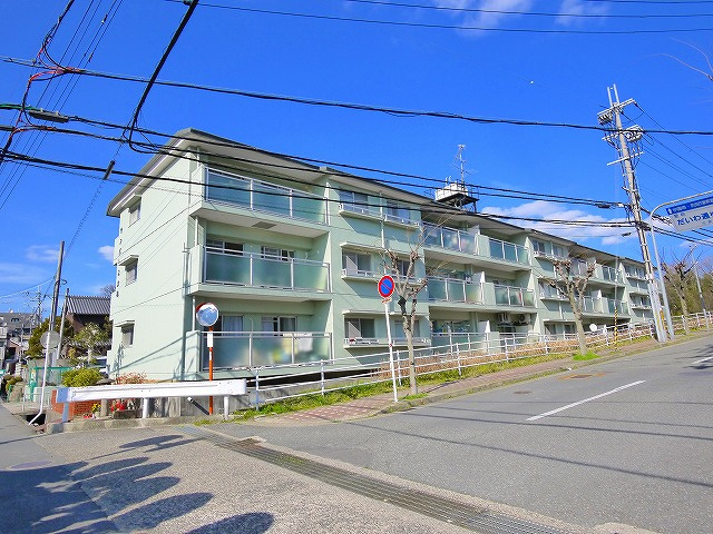 サンパレス大神の外観