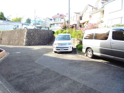 【駐車場】 | サンライズ千里 | 敷地内駐車場★