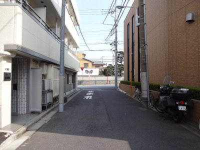 【周辺】 | フラッツ上野桜木 | フラッツ上野桜木　建物前