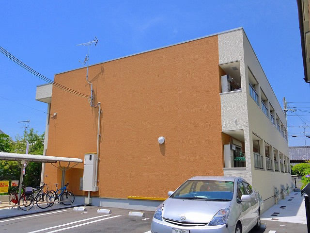 レジデンス芝辻の外観|落ち着いた雰囲気の外観です