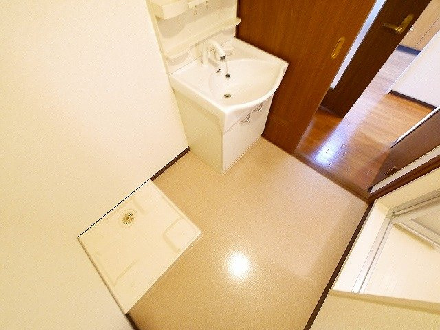 ドルフⅢの洗面所|広い洗面スペース