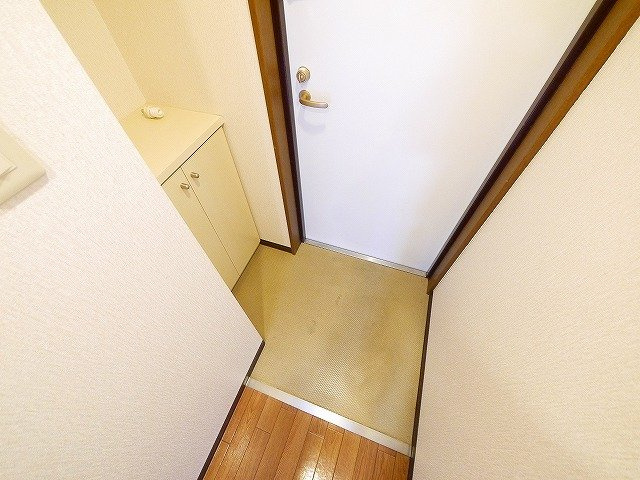 ドルフⅢの玄関|収納もある玄関です