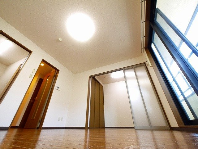 ドルフⅢの居間・リビング|使いやすいリビングです