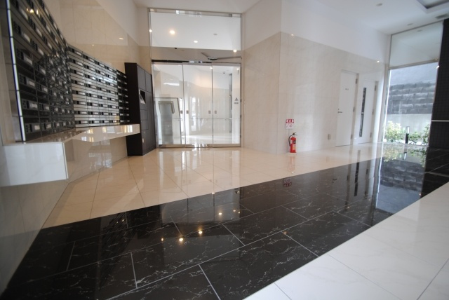 アーバンパレス六ツ門セントラルベースのロビー