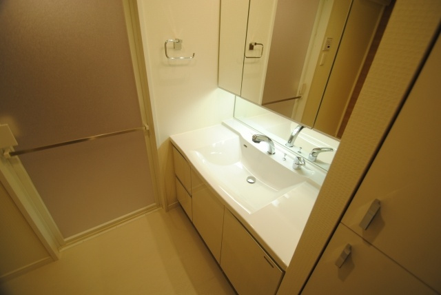 アーバンパレス六ツ門セントラルベースの独立洗面台