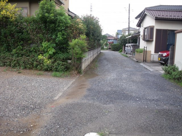 鴻巣市鴻巣の売地の前面道路含む現地写真